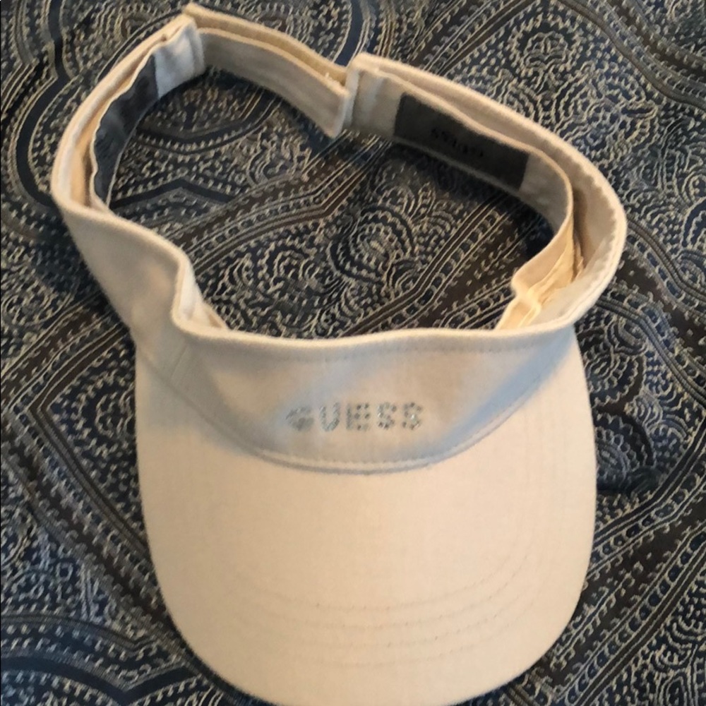 Guess Visor